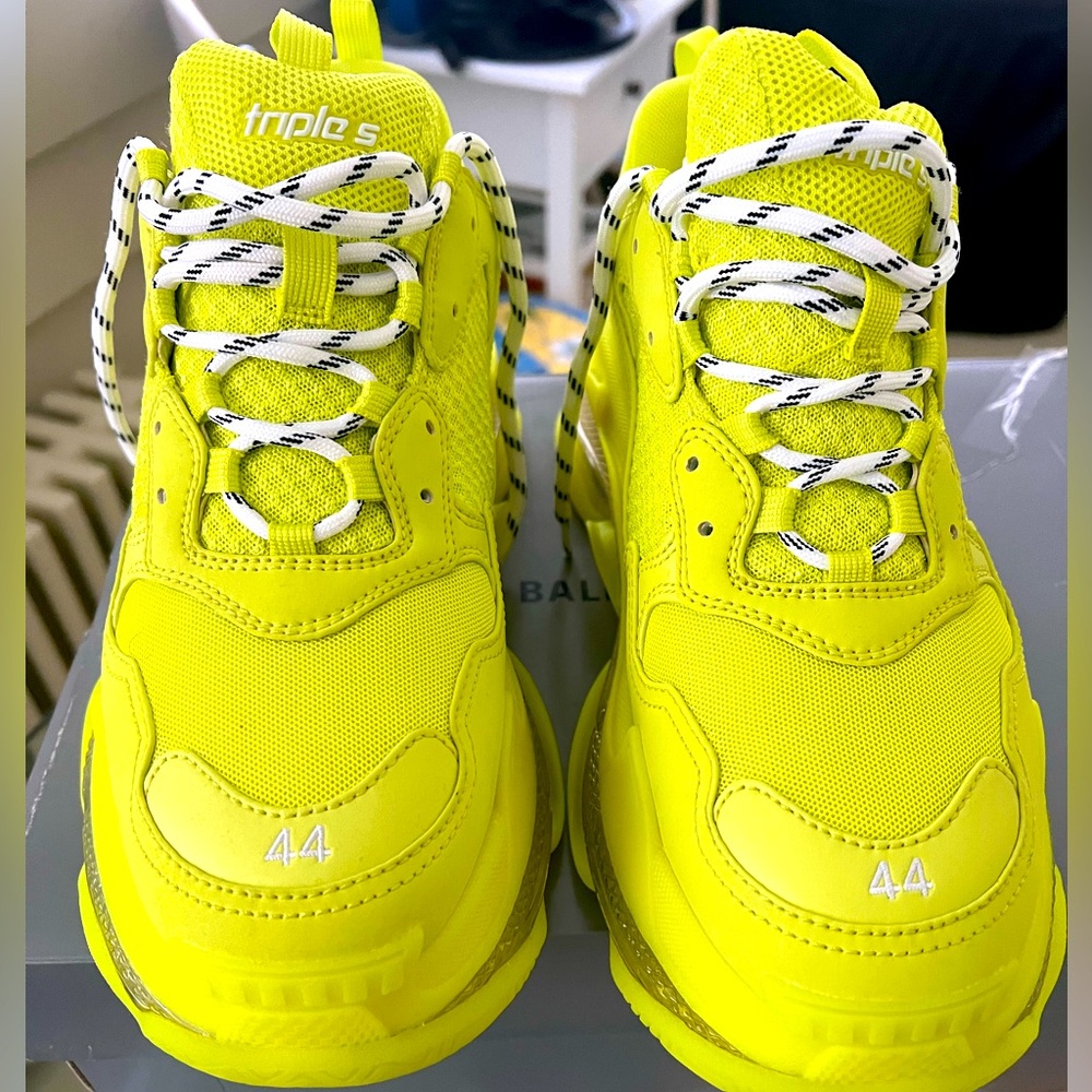 Men’s Balenciaga Triple S sneakers BRAND NEW IN BOX